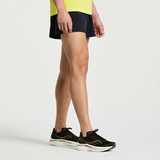 Pantaloncini da uomo Outpace 2,5″ con spacco Pantaloncini da uomo Outpace 2,5″ con spacco