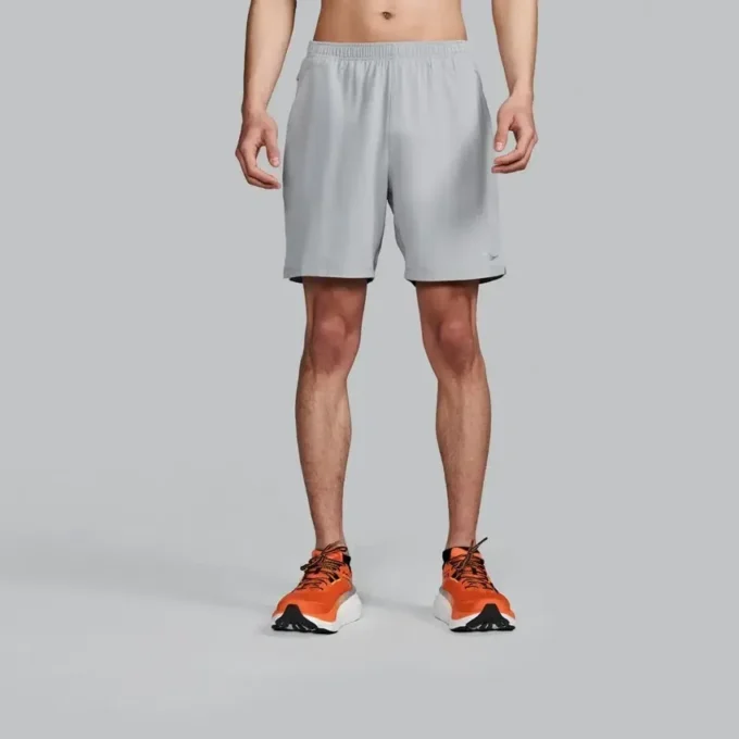 Pantaloncini Outpace 7″ da uomo