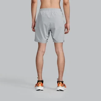 Pantaloncini Outpace 7″ da uomo