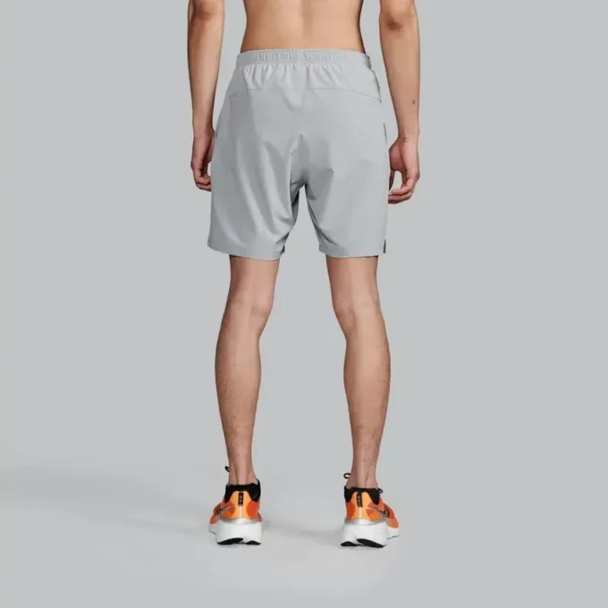 Pantaloncini Outpace 7″ da uomo